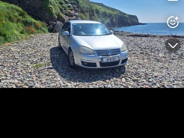 Volkswagen Jetta Saloon, Diesel, 2010, Silver