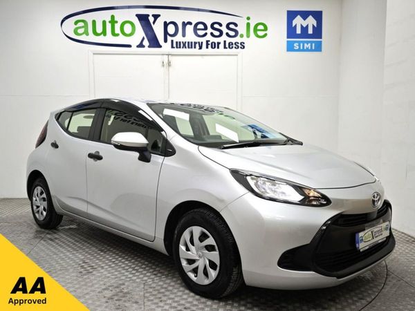 Toyota Aqua Hatchback, Hybrid, 2021, Silver