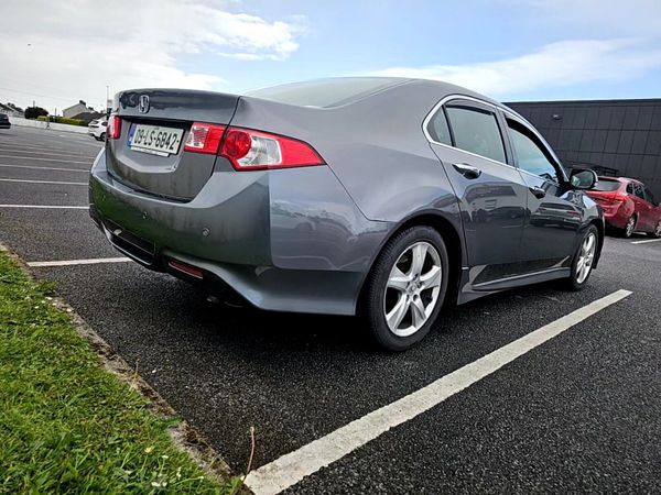 Honda Accord Saloon, Diesel, 2009, Silver
