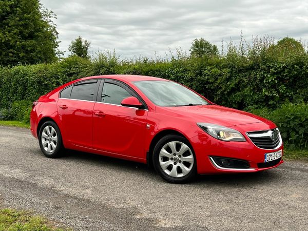 Opel Insignia Saloon, Diesel, 2017, Red