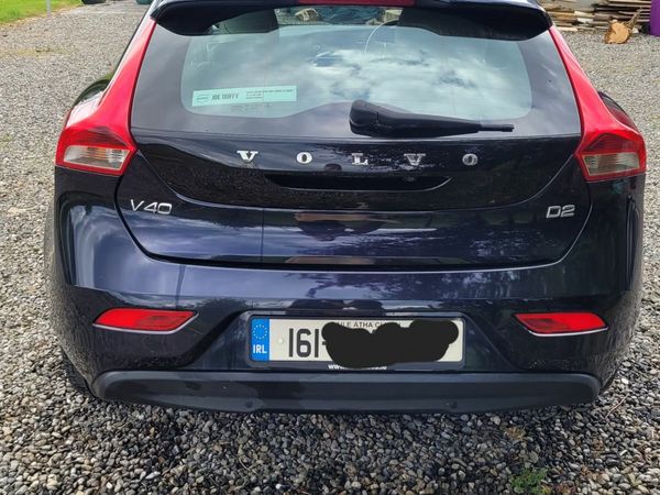 Volvo V40 Hatchback, Diesel, 2016, Blue