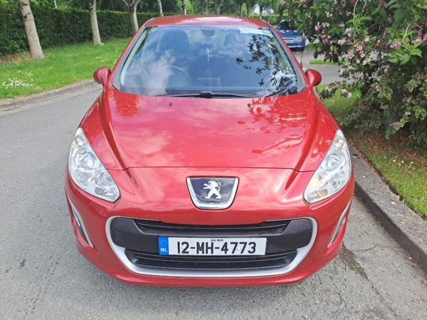 Volkswagen Golf Hatchback, Diesel, 2010, Silver