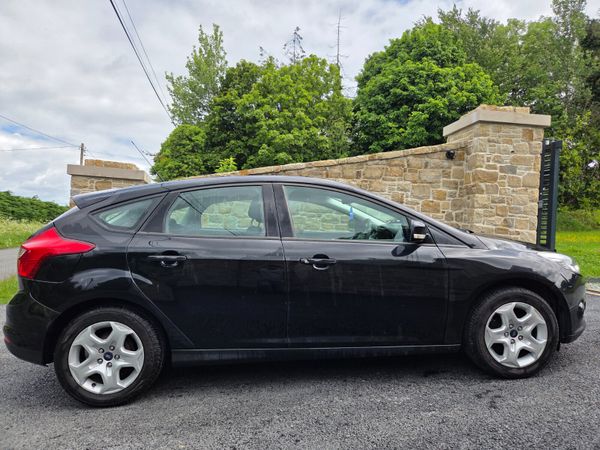 Ford Focus Hatchback, Petrol, 2013, Black