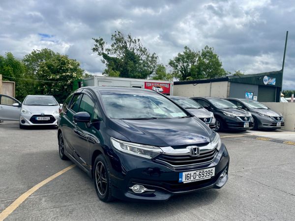 Honda Shuttle MPV, Petrol Hybrid, 2016, Blue