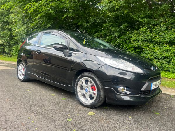 Ford Fiesta Hatchback, Petrol, 2012, Black
