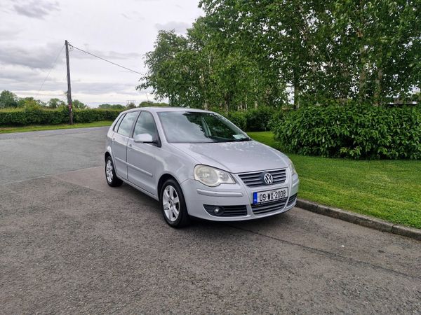 Volkswagen Polo Hatchback, Diesel, 2009, Silver