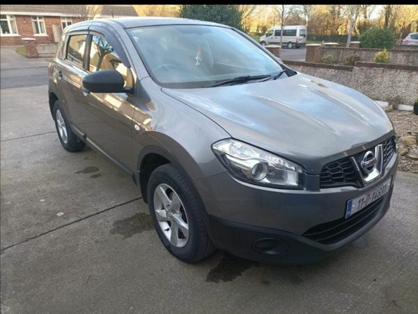 Nissan Qashqai Hatchback, Diesel, 2011, Grey