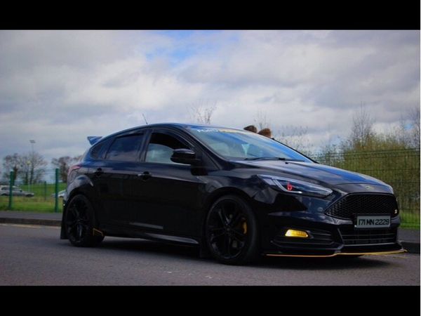 Ford Focus Hatchback, Diesel, 2017, Black