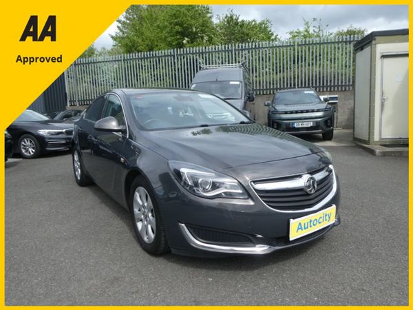Vauxhall Insignia Hatchback, Diesel, 2015, Grey