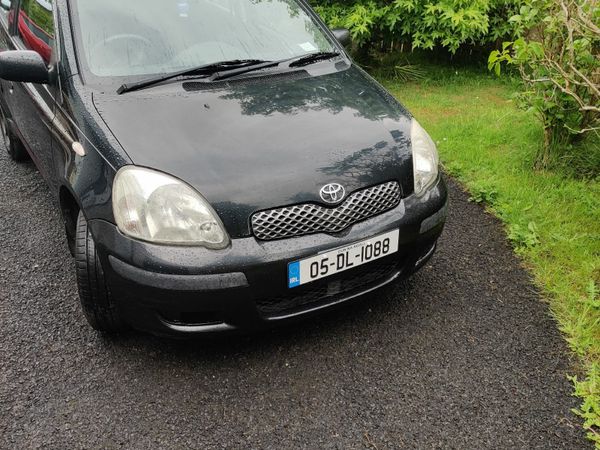 Toyota Yaris Hatchback, Petrol, 2005, Black