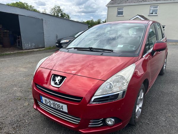 Peugeot 5008 MPV, Diesel, 2010, Red