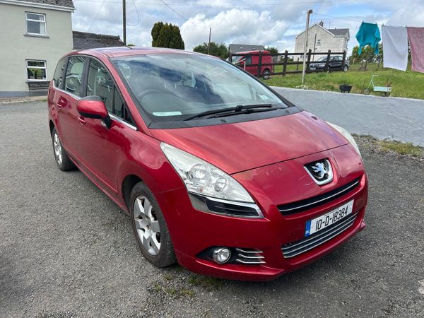 Peugeot 5008 MPV, Diesel, 2010, Red