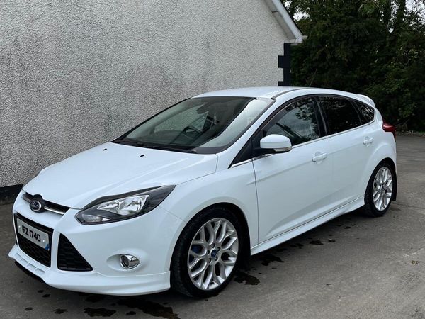 Ford Focus Hatchback, Diesel, 2014, White