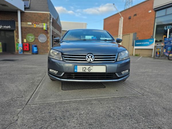 Volkswagen Passat Saloon, Diesel, 2012, Grey