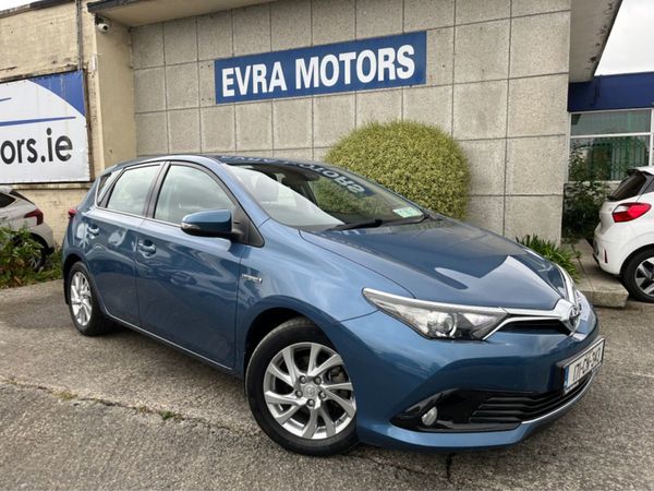 Toyota Auris Hatchback, Petrol Hybrid, 2017, Blue