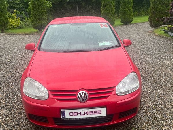 Volkswagen Golf Hatchback, Petrol, 2009, Red