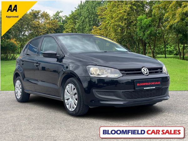 Volkswagen Polo Hatchback, Petrol, 2013, Black