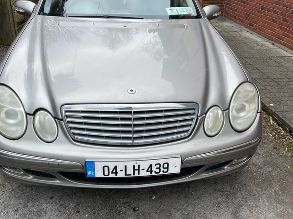 Mercedes-Benz E-Class Saloon, Petrol, 2004, Silver