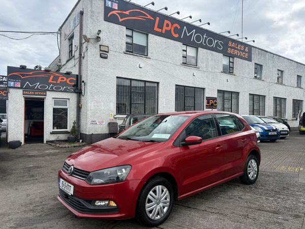 Volkswagen Polo Hatchback, Petrol, 2015, Red