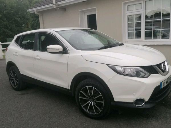 Nissan Qashqai Hatchback, Diesel, 2014, White