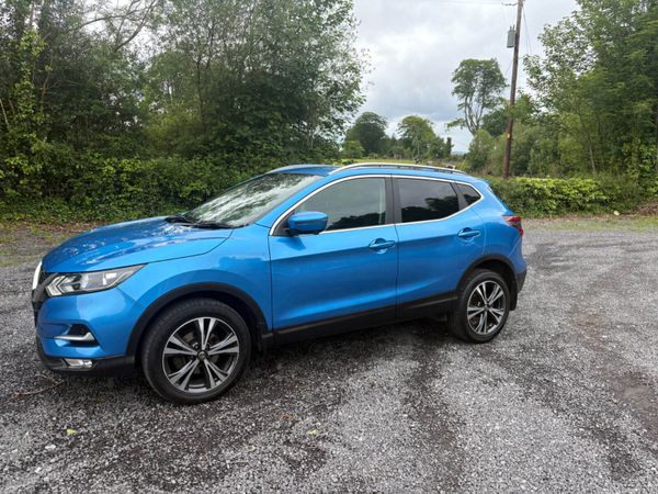 Nissan Qashqai SUV, Diesel, 2017, Blue