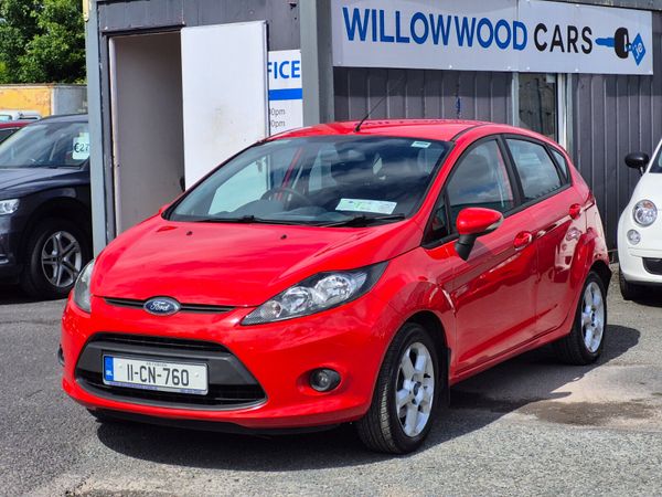 Ford Fiesta Hatchback, Diesel, 2011, Red
