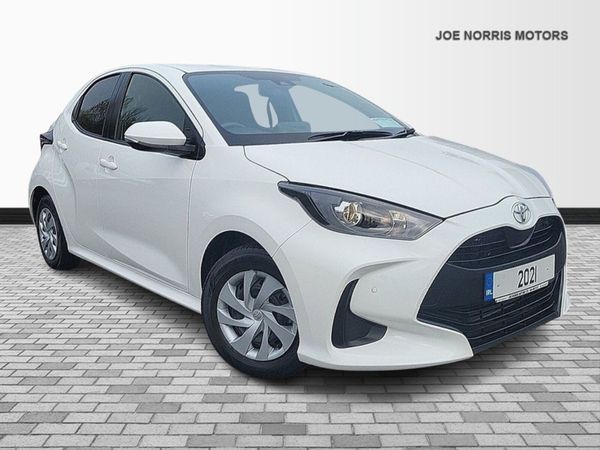 Toyota Yaris Hatchback, Petrol, 2021, White