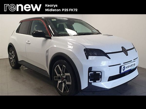 Renault 5 Hatchback, Electric, 2025, White