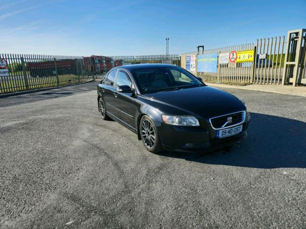 Volvo S40 Saloon, Diesel, 2009, Black
