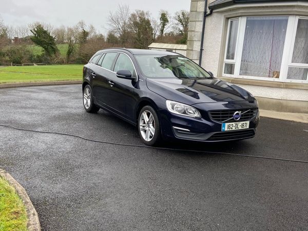 Volvo V60 Estate, Diesel Plug-in Hybrid, 2016, Blue