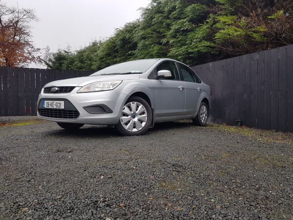 Ford Focus Saloon, Petrol, 2008, Silver
