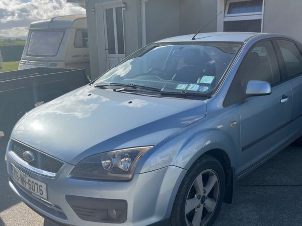 Ford Focus Hatchback, Petrol, 2005, Blue