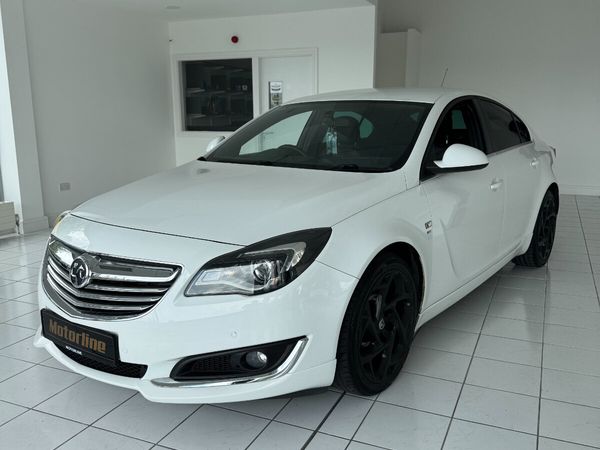 Vauxhall Insignia Hatchback, Diesel, 2014, White