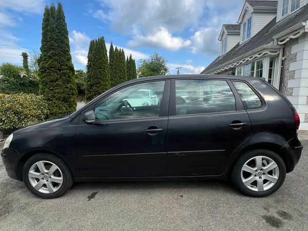 Volkswagen Polo Hatchback, Petrol, 2008, Black