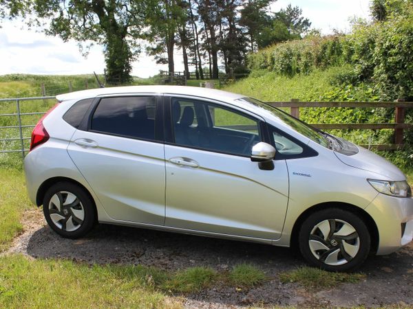 Honda Fit Hatchback, Petrol Hybrid, 2014, Silver