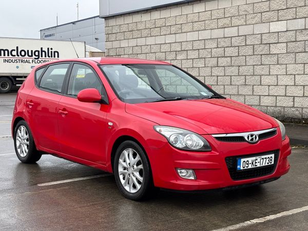 Hyundai i30 Hatchback, Diesel, 2009, Red