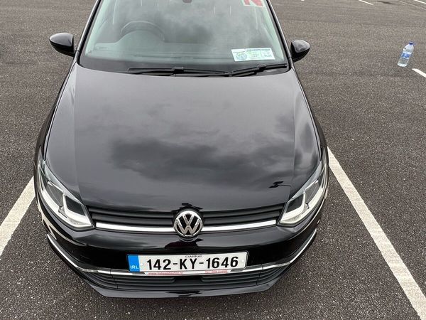 Volkswagen Polo Hatchback, Petrol, 2014, Black