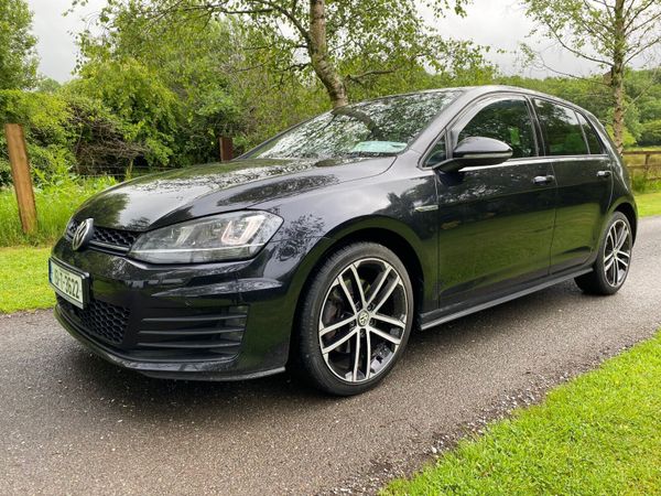 Volkswagen Golf Hatchback, Diesel, 2015, Black