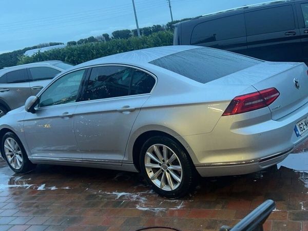 Volkswagen Passat Saloon, Diesel, 2016, Silver