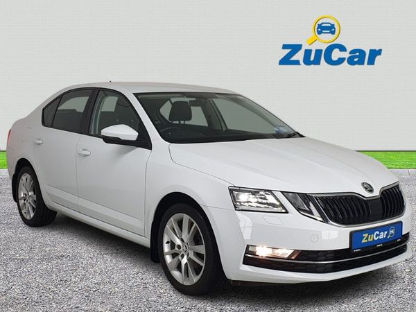 Skoda Octavia Hatchback, Petrol, 2017, White