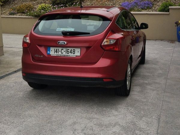 Ford Focus Hatchback, Diesel, 2014, Red