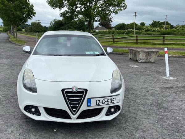 Alfa Romeo Giulietta Hatchback, Diesel, 2012, White