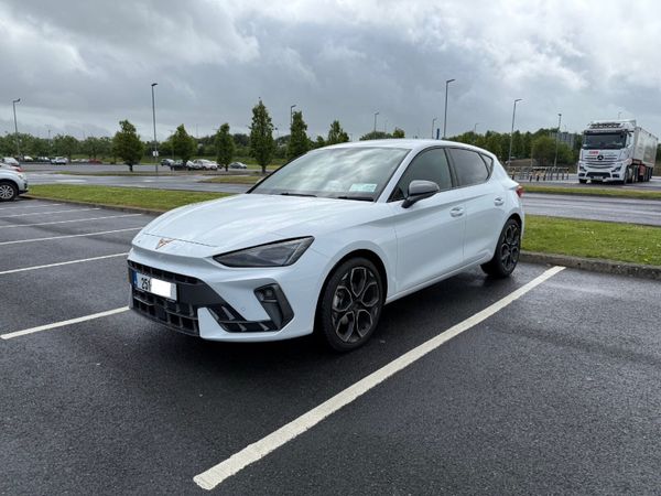 Cupra Leon Estate, Petrol, 2025, White