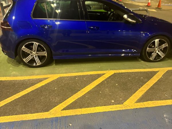 Volkswagen Golf Hatchback, Petrol, 2014, Blue