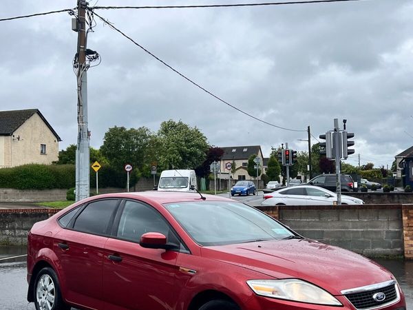 Ford Mondeo Hatchback, Diesel, 2009, Red