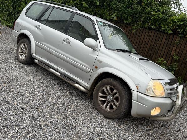 Suzuki Grand Vitara SUV, Diesel, 2005, Silver
