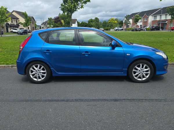 Hyundai i30 Hatchback, Diesel, 2010, Blue