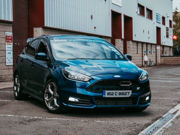 Ford Focus Hatchback, Diesel, 2016, Blue