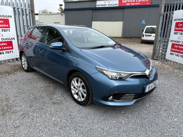 Toyota Auris Hatchback, Petrol, 2016, Blue
