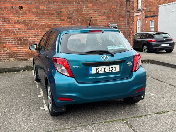 Toyota Yaris Hatchback, Petrol, 2012, Green